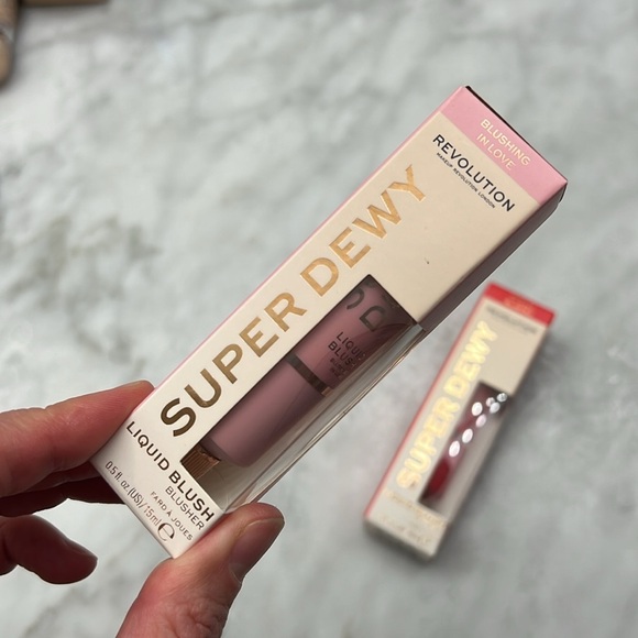 Makeup Revolution Super Dewy Liquid Blush Bundle - Picture 2 of 5